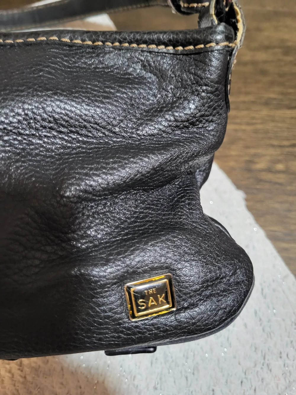 The Sak sleek black